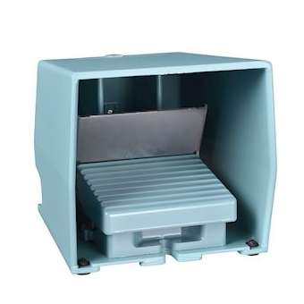 Preventa XPEM - inter. à pied - simple - avec capot - métal.- bleu - 2O+2F|Schneider Electric-SCHXPEM529