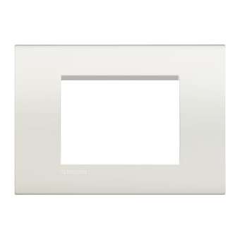 Plaque carrée Livinglight Neutre 3 modules - Blanc|Bticino-TICLNA4803BI