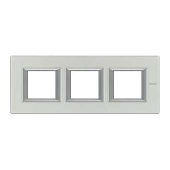 Plaque rectangulaire Axolute Aluminium brossé 2+2+2 modules horizontal - Naturel|Bticino-TICHA4802M3HXC