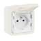 Prise de courant étanche volet de protection IP55 Plexo complet saillie - blanc