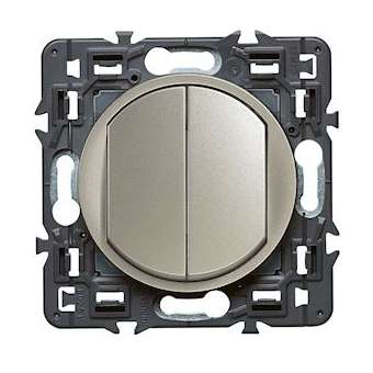 Double interrupteur ou va-et-vient Céliane Soft 10A - titane avec support|Legrand-LEG099771