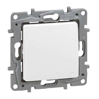 Poussoir IP44 étanche à l'air Niloé 6A 250 V~ - NO-NF - Pur|Legrand-LEG664725