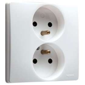 Prise 2x2P+T verticale Niloé 16A compacte à bornes automatiques - finition Pur|Legrand-LEG664541