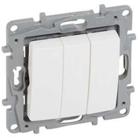 Interrupteur triple Niloé 10 AX 250 V~ - Pur|Legrand-LEG664503