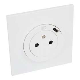 Prise 2P+T Surface + chargeur USB Type-C dooxie one livrée complet avec griffes|Legrand-LEG600741