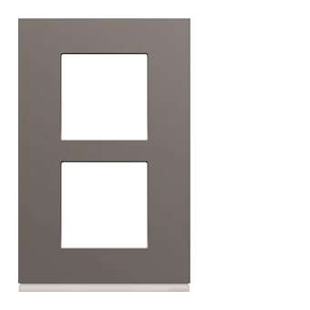 Plaque gallery plastique peint 2 postes verticale 57mm taupe|Hager-HAGWXP0922