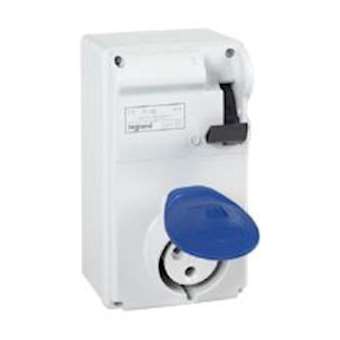 Coffret P17 IP44 avec interrupteur et 1 prise 16A 2P+T - 200V~ à 250V~ 50Hz-60Hz|Legrand-LEG056601