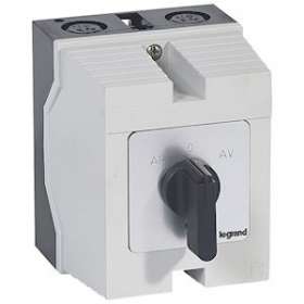 Commutateur moteur triphasé - inverseur 1 vitesse - PR 26 - 5 contacts - boîtier|Legrand-LEG027781