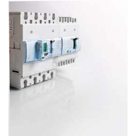 Disjoncteur électronique DPX³250 pouvoir de coupure 70kA 400V~ - 4P - 250A|Legrand-LEG420649