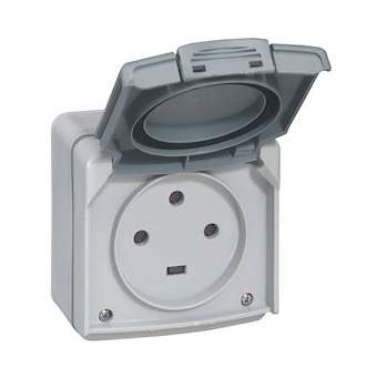 Prise de courant de puissance saillie étanche - 20A - 3 alvéoles - gris|Legrand-LEG091436
