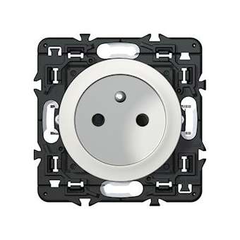 Prise de courant 2P+T Céliane 16A avec enjoliveur blanc et support|Legrand-LEG067711