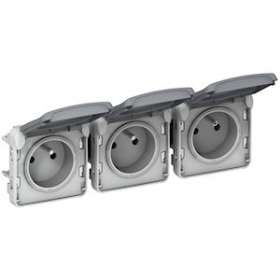 Triple prise 2P+T précâblées horizontale Plexo composable IP55 16A 250V - gris|Legrand-LEG069564