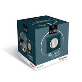 Cube Céliane 'Les Couleurs' 40 prises Surface + 10 inters blanc/titane + plaques|Legrand-LEG100198