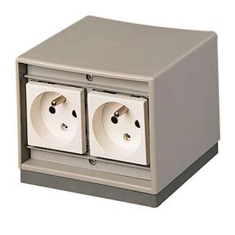 Borne équipée standard de 4 prises 2P + T10/16A h90mmxl110mmxp110mm gris clair|Hager-HAGTEHASOL506