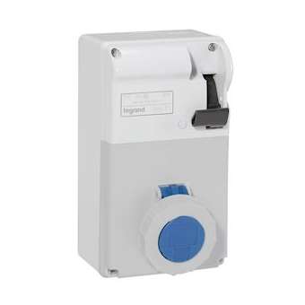 Coffret P17 IP55 avec interrupteur et 1 prise 16A 2P+T - 200V~ à 250V~ 50Hz-60Hz|Legrand-LEG056621