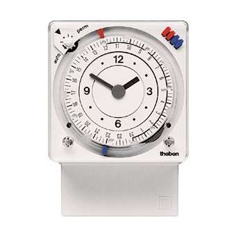 Interrupteur horaire mécanique avec reserve de marche 72 72 24h 7j 1 c inv|Theben-THB2890008